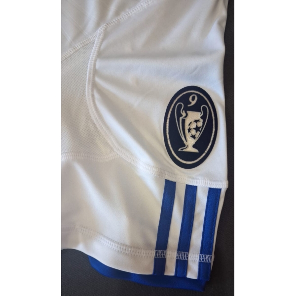 Camisa Real Madri 2010-2011 Exclusiva Champions League + Capa nylon + Cabide Adidas + patch da Liga dos Campeões da UEFA Cod.10777