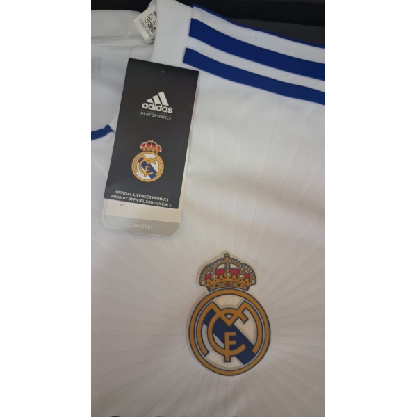 Camisa Real Madri 2010-2011 Exclusiva Champions League + Capa nylon + Cabide Adidas + patch da Liga dos Campeões da UEFA Cod.10777