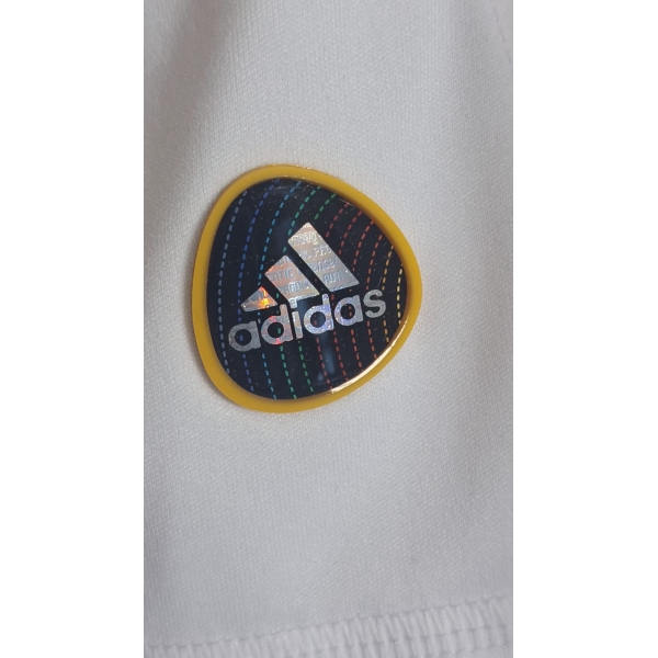 Camisa Real Madri 2010-2011 Exclusiva Champions League + Capa nylon + Cabide Adidas + patch da Liga dos Campeões da UEFA Cod.10777
